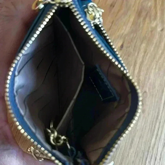 Leather coin purse- Blue leather w/ 3 Zip compartments - Picture 3 of 3